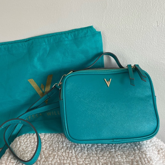 NWT Vanessa Williams Lush crossbody bag in Peacock Blue. - Picture 1 of 8
